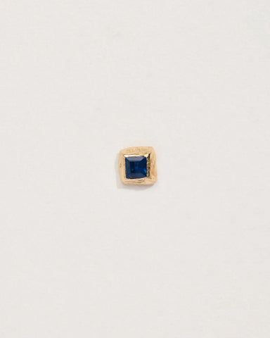 Flat Pyramid Stud