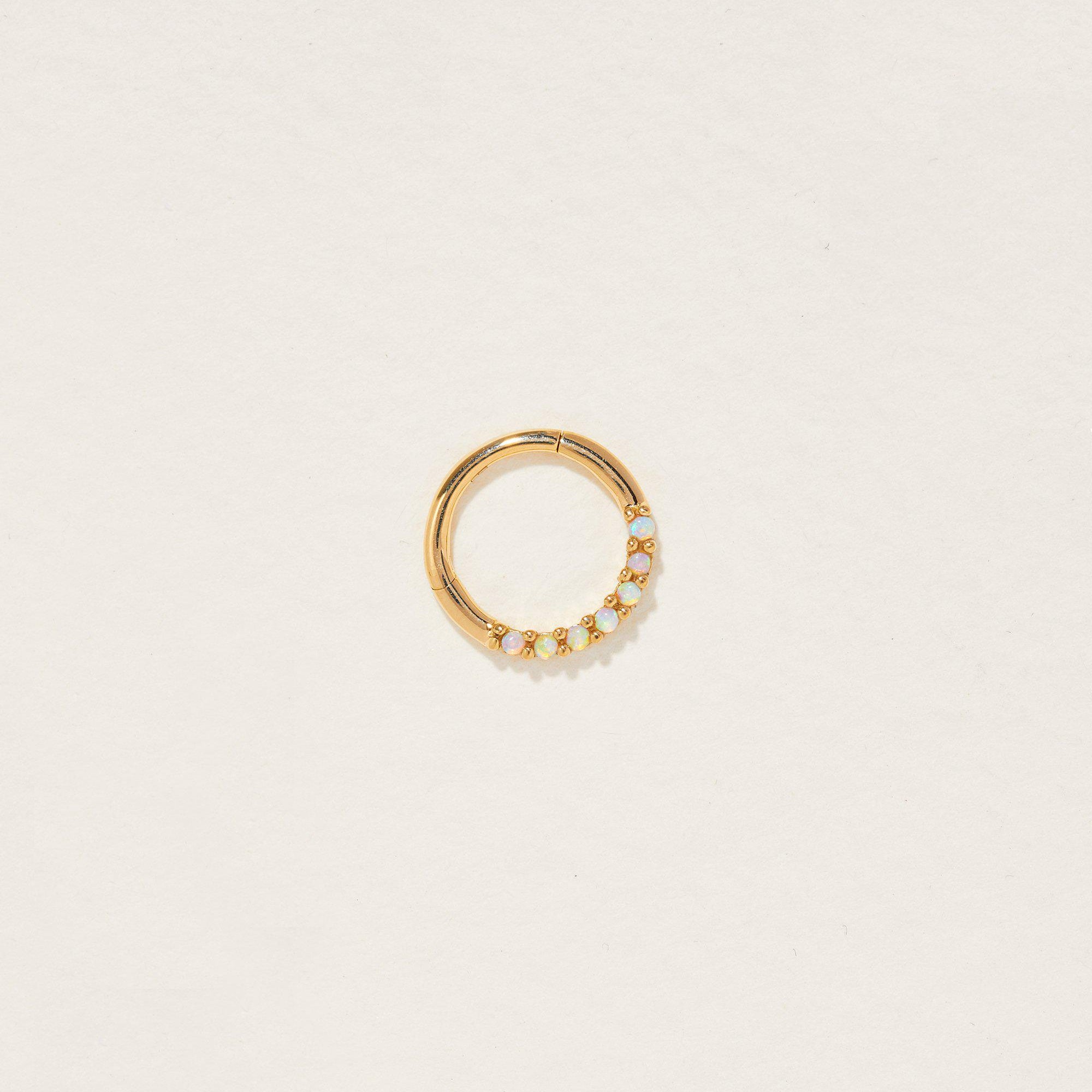 Pavé Clicker by Pamela Love – Piercing in #product_material# (#product_color#). opal-dot-clicker-gold-opal