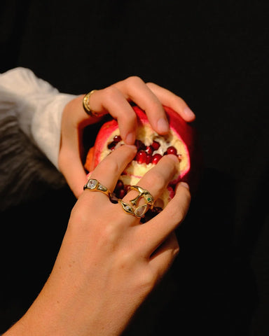 Portrait Ring