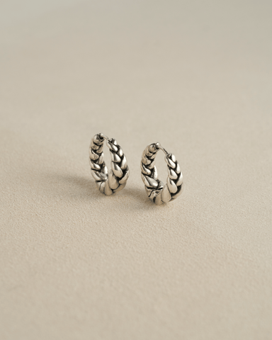 Pythia Hoops